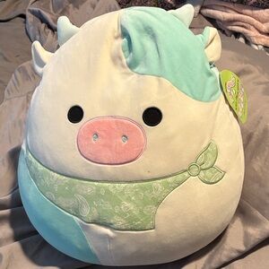Belana Cow squishmallow